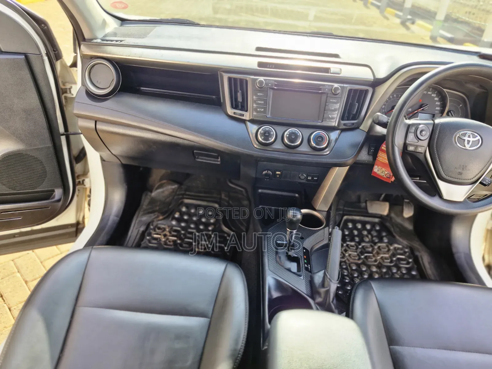 Toyota RAV4 2015 White