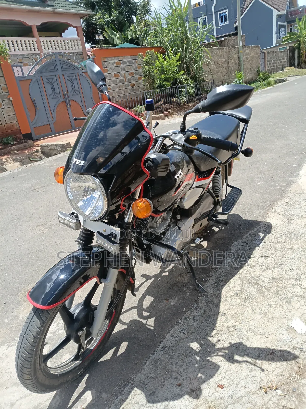TVS HLX 125 2017 Black