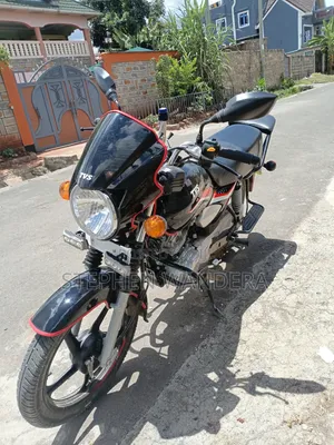 TVS HLX 125 2017 Black