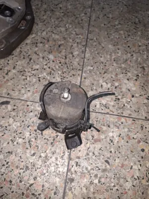 Harrier /Lexus Rx 350 Engine Mount