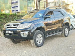 Toyota Fortuner 3.0 D AWD 2005 Black
