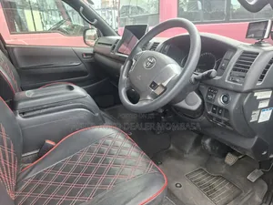 Toyota HiAce 2019 Black