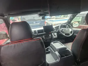 Toyota HiAce 2019 Black