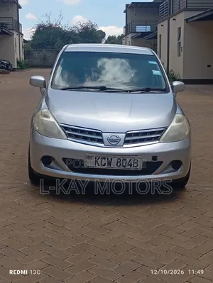 Nissan Tiida 2012 Silver