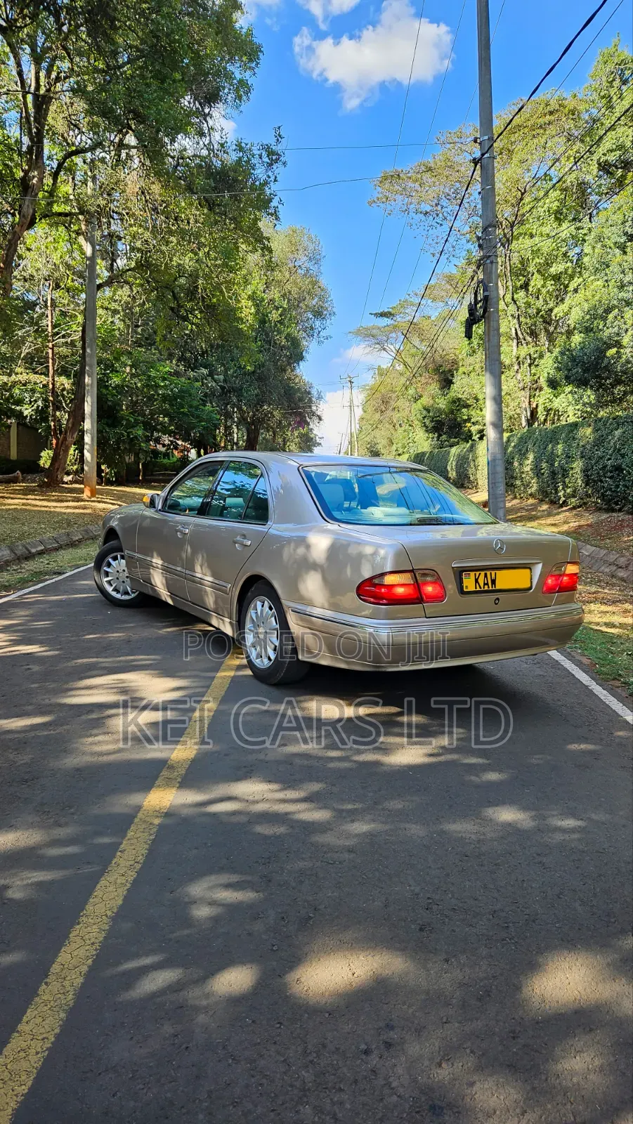 Mercedes-Benz E220 1999 Beige