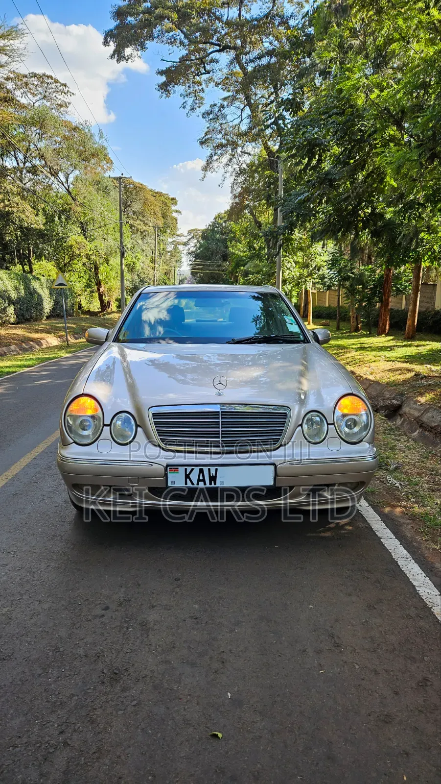 Mercedes-Benz E220 1999 Beige