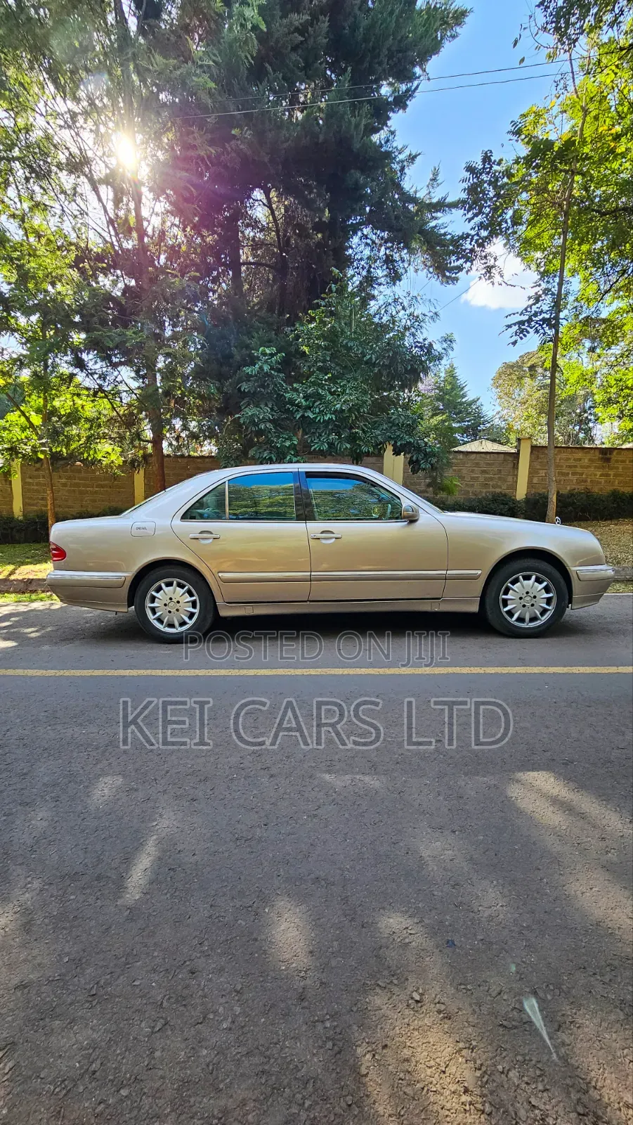 Mercedes-Benz E220 1999 Beige