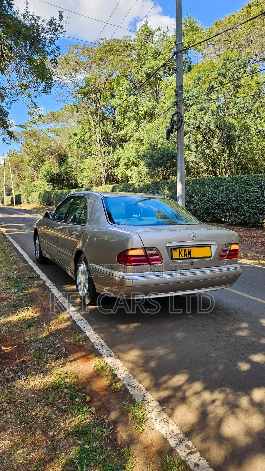Mercedes-Benz E220 1999 Beige