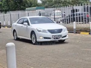 Toyota Crown 2009 White
