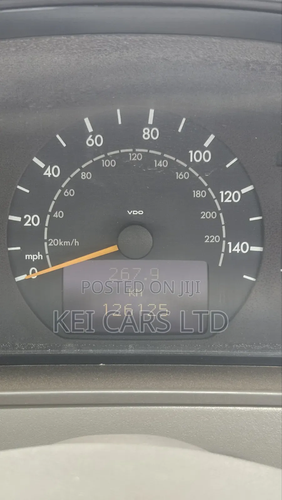 Mercedes-Benz E220 1999 Beige