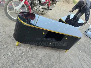 *Modern 5.5fts Length TV Stand* 
 
 165000*