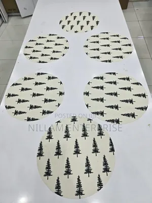 6-Piece White Christmas Tree Round Placemats