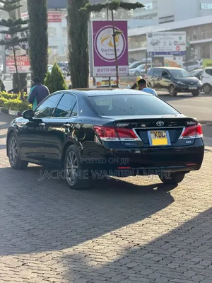 Toyota Crown 2015 Black