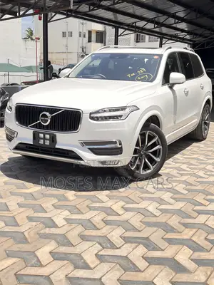 Volvo XC90 T5 Momentum AWD 2019 White