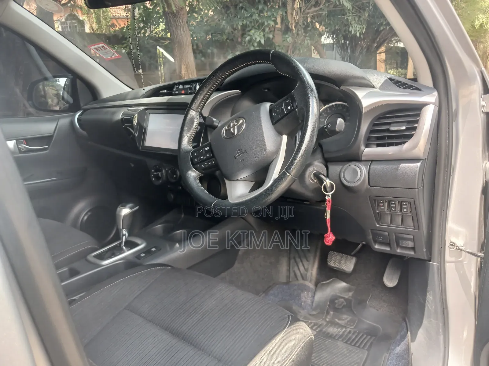 Toyota Hilux 2020 Silver
