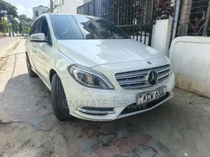 Mercedes-Benz B-Class B180 Petrol 2013 White