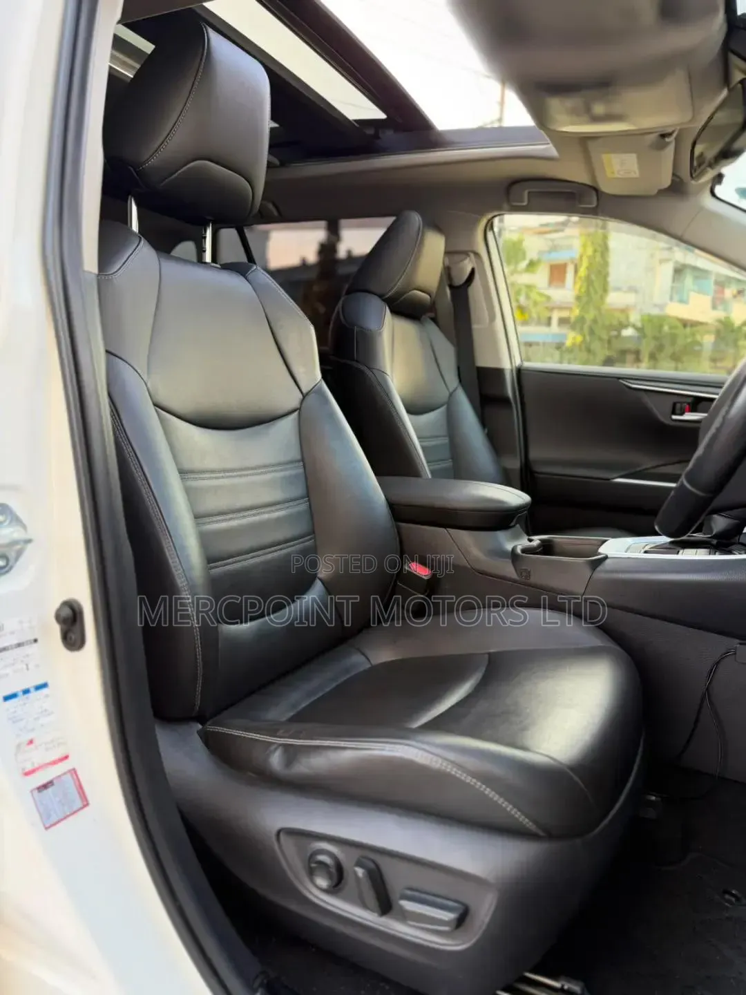 Toyota RAV4 2019 White