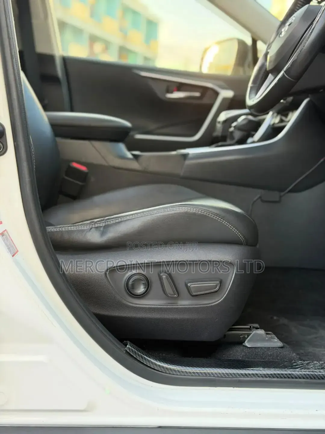 Toyota RAV4 2019 White