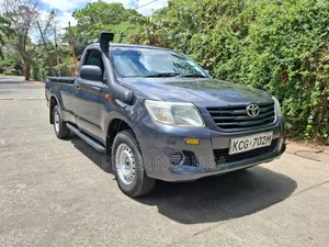 Toyota Hilux 2015 Gray
