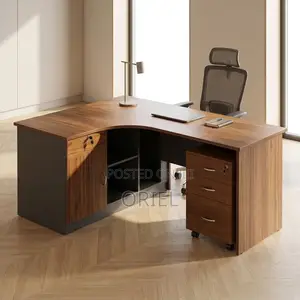 Office Desk : 1.4 Metre Curved Office Table