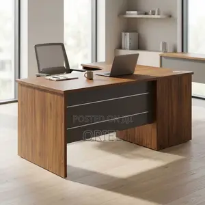 Office Desk : 1.4 Metre Curved Office Table