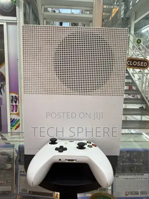Just Used Microsoft Xbox One S Plus One Pad