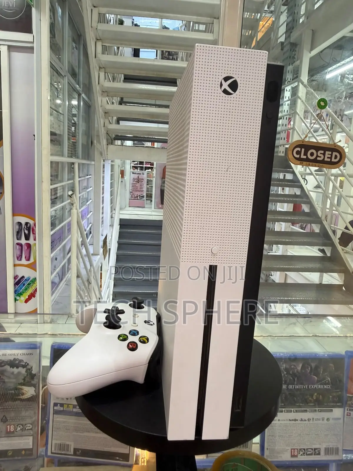 Just Used Microsoft Xbox One S Plus One Pad