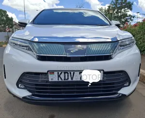 Toyota Harrier 2.0 2018 White