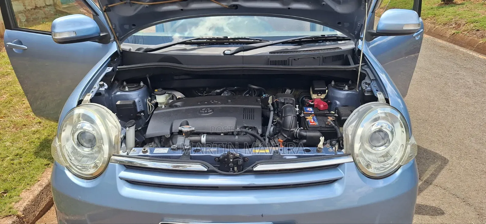 Toyota Sienta 2015 Blue