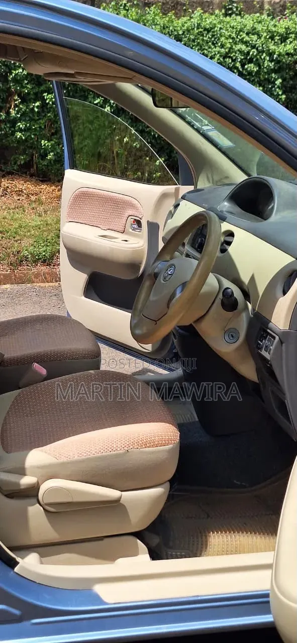 Toyota Sienta 2015 Blue