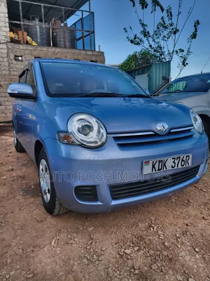 Toyota Sienta 2015 Blue