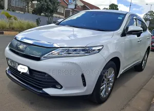 Toyota Harrier 2.0 2018 White