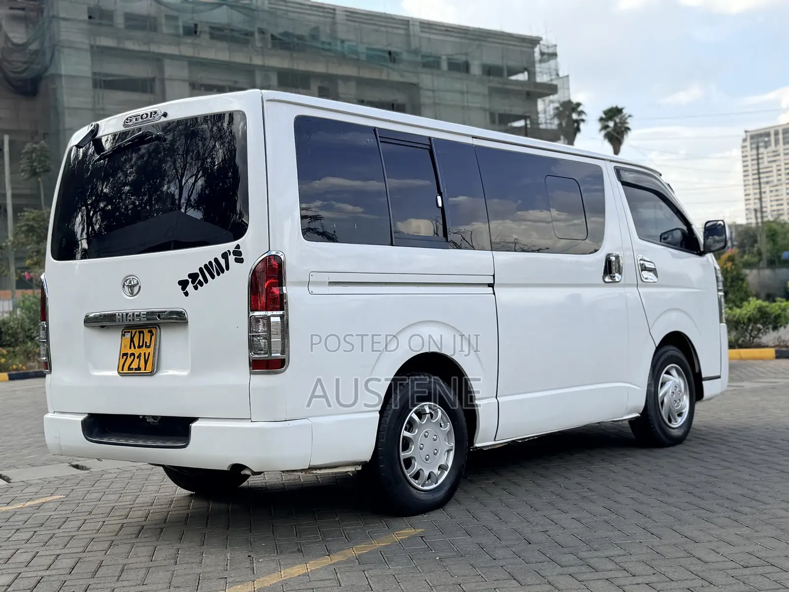 Toyota HiAce 2016 White