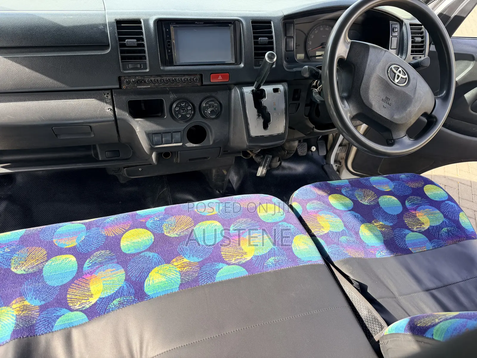 Toyota HiAce 2016 White