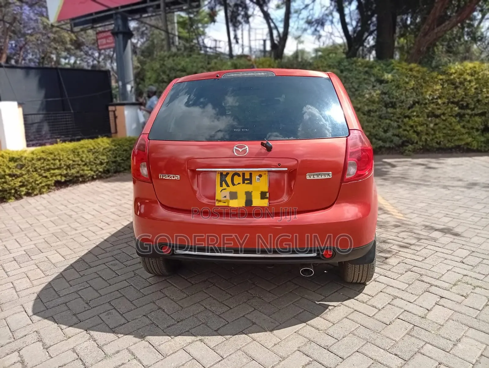 Mazda Verisa 2009 Orange