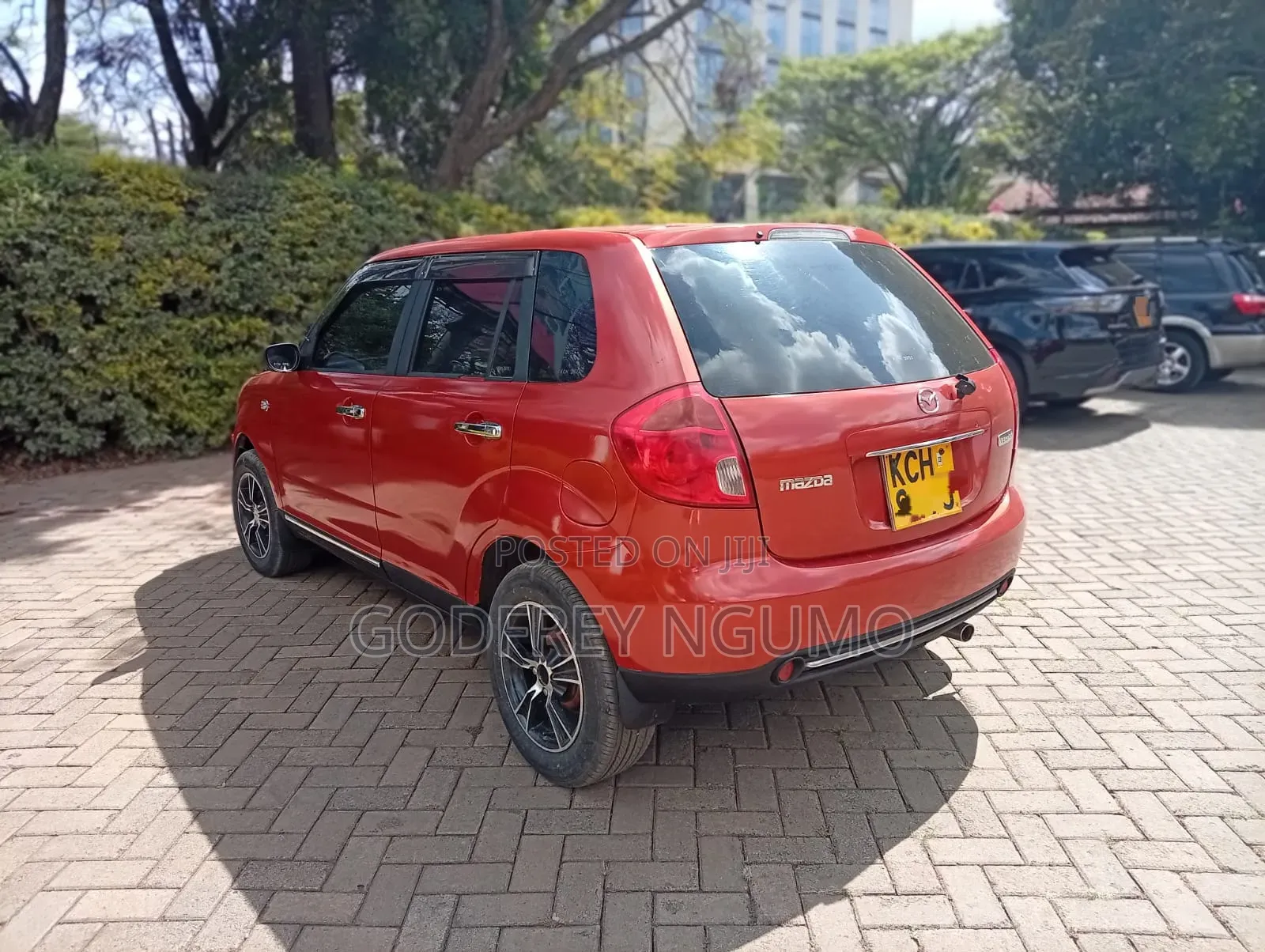 Mazda Verisa 2009 Orange