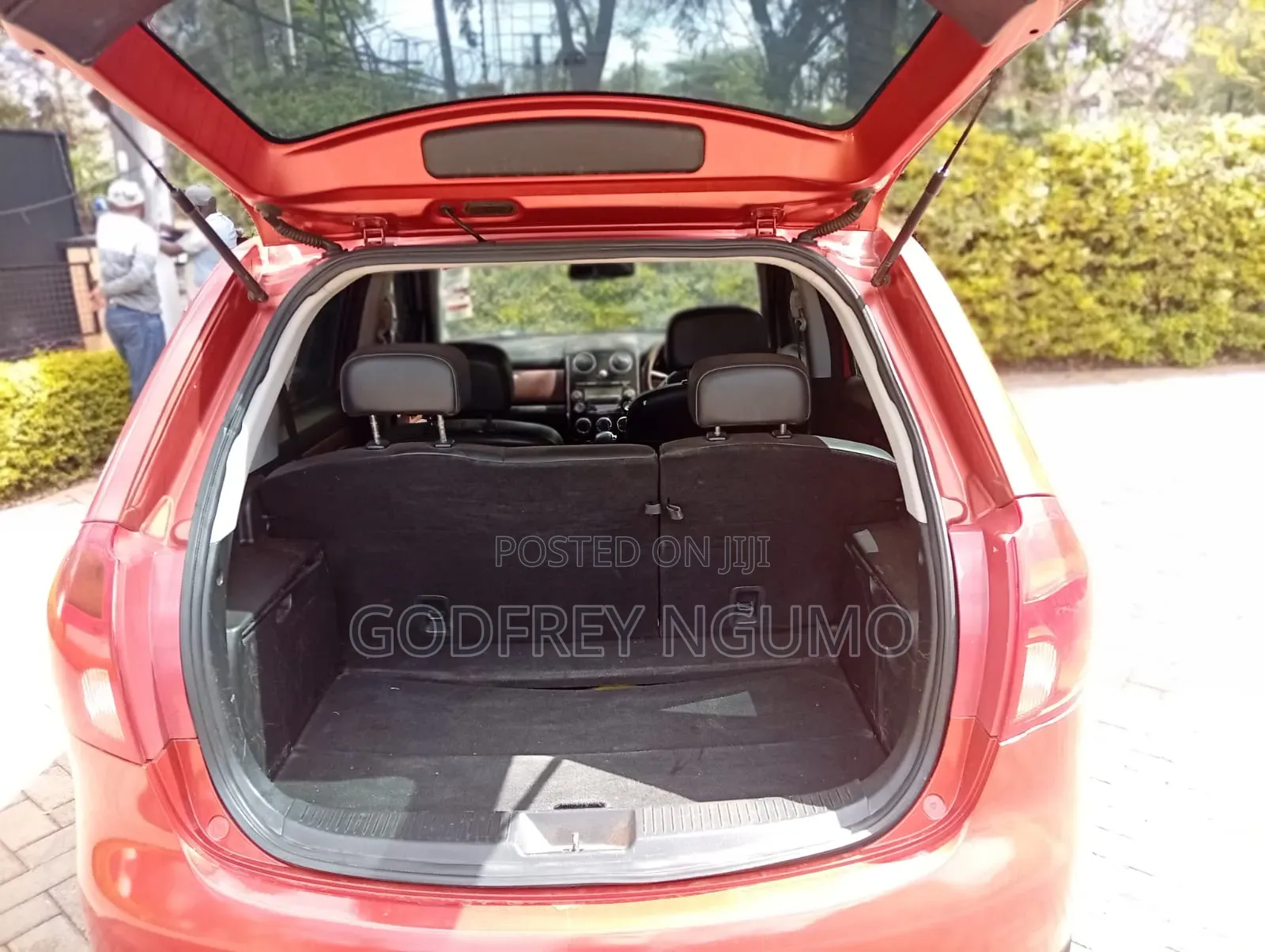 Mazda Verisa 2009 Orange