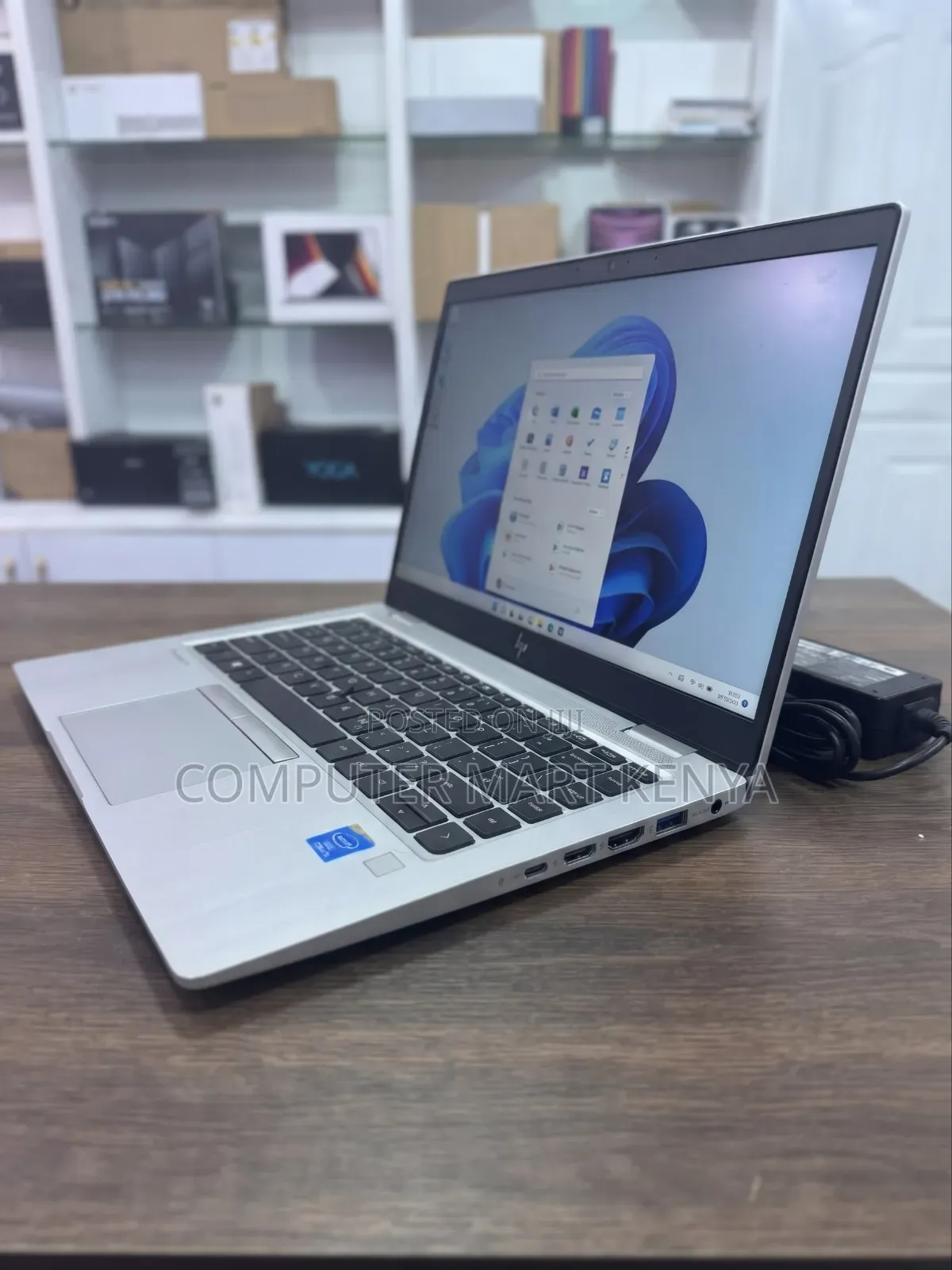 Laptop HP EliteBook 830 G8 4GB Intel Core i5 SSD 500GB