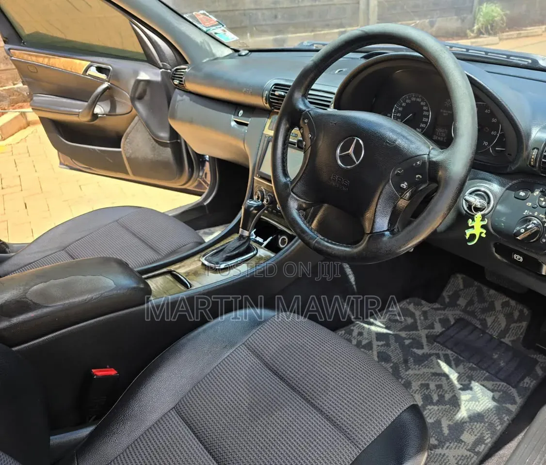 Mercedes-Benz C230 2006 Blue