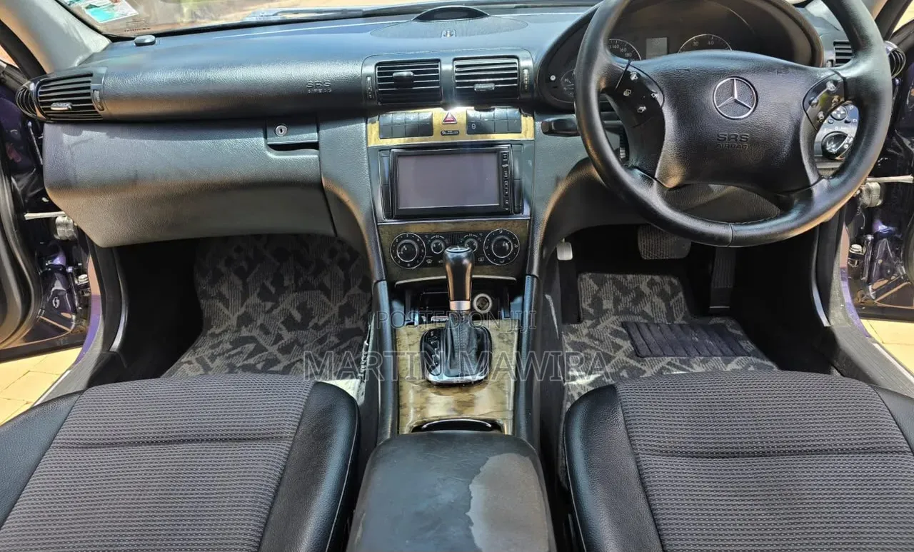 Mercedes-Benz C230 2006 Blue