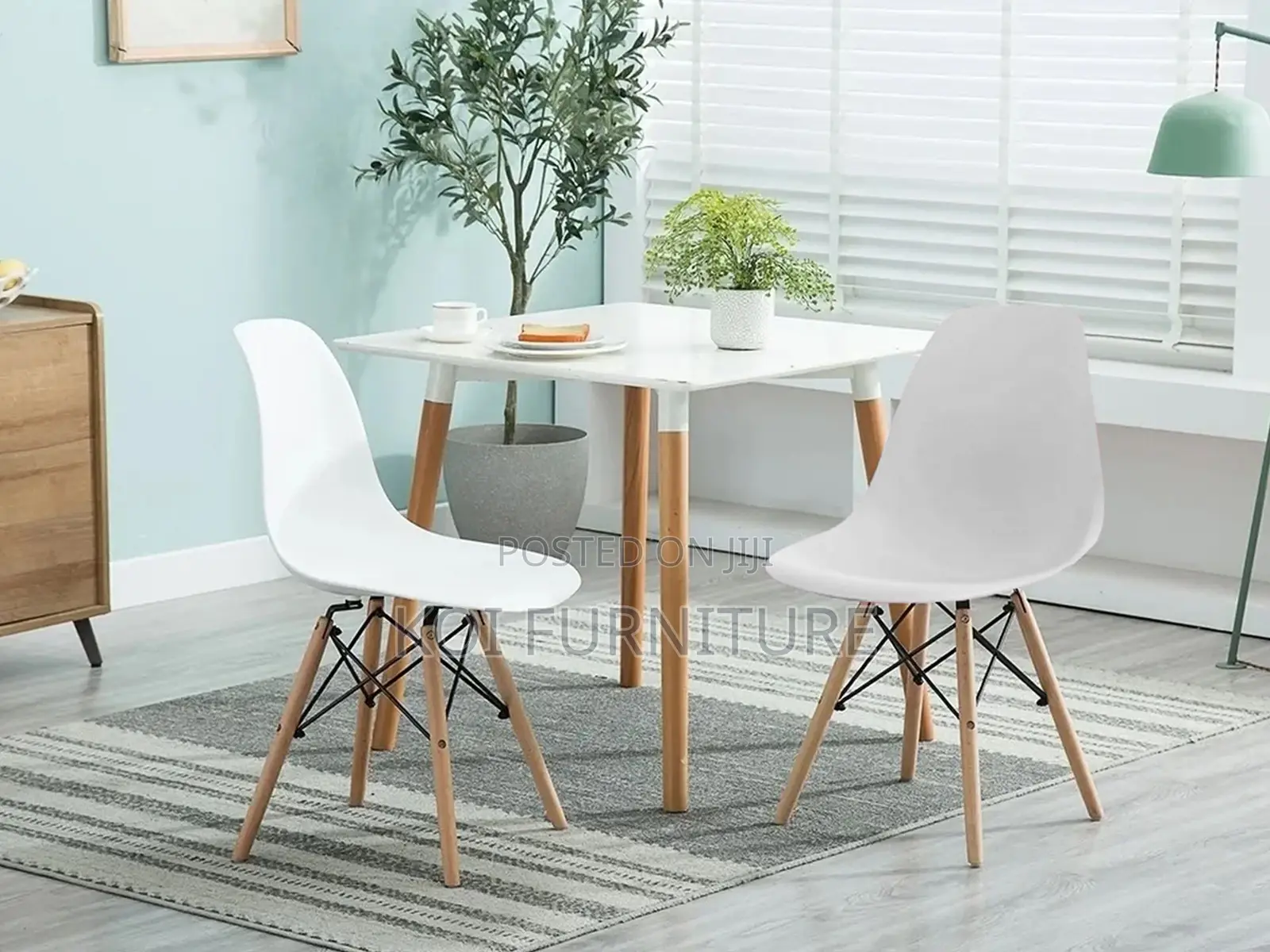 Dining Chair : White Eames-Style Dining Chair