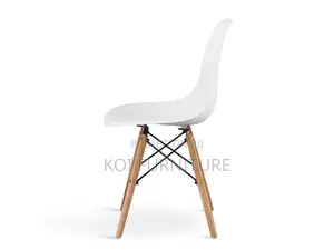 Dining Chair : White Eames-Style Dining Chair