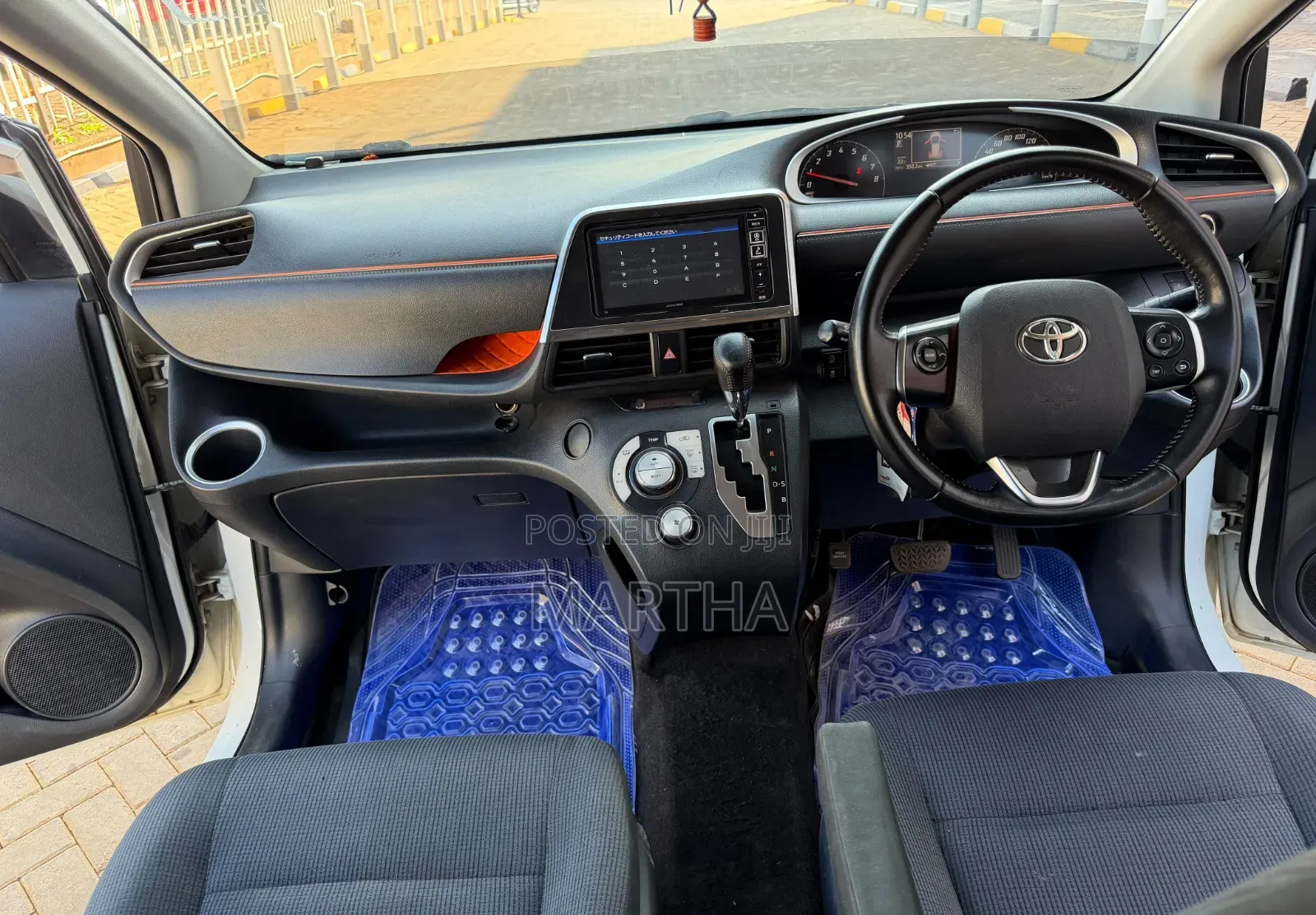 Toyota Sienta 2019 White