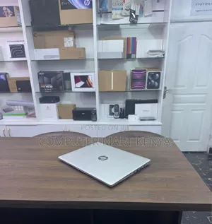 New Laptop HP EliteBook 830 G8 16GB Intel Core i5 SSD 512GB