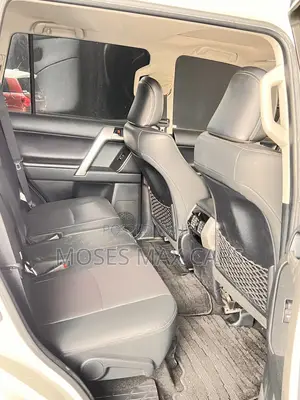 Toyota Land Cruiser Prado 2.7 2019 White