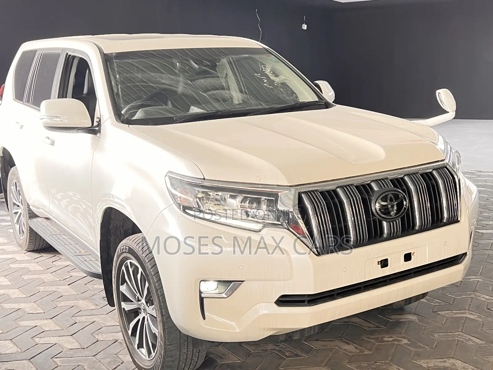 Toyota Land Cruiser Prado 2.7 2019 White