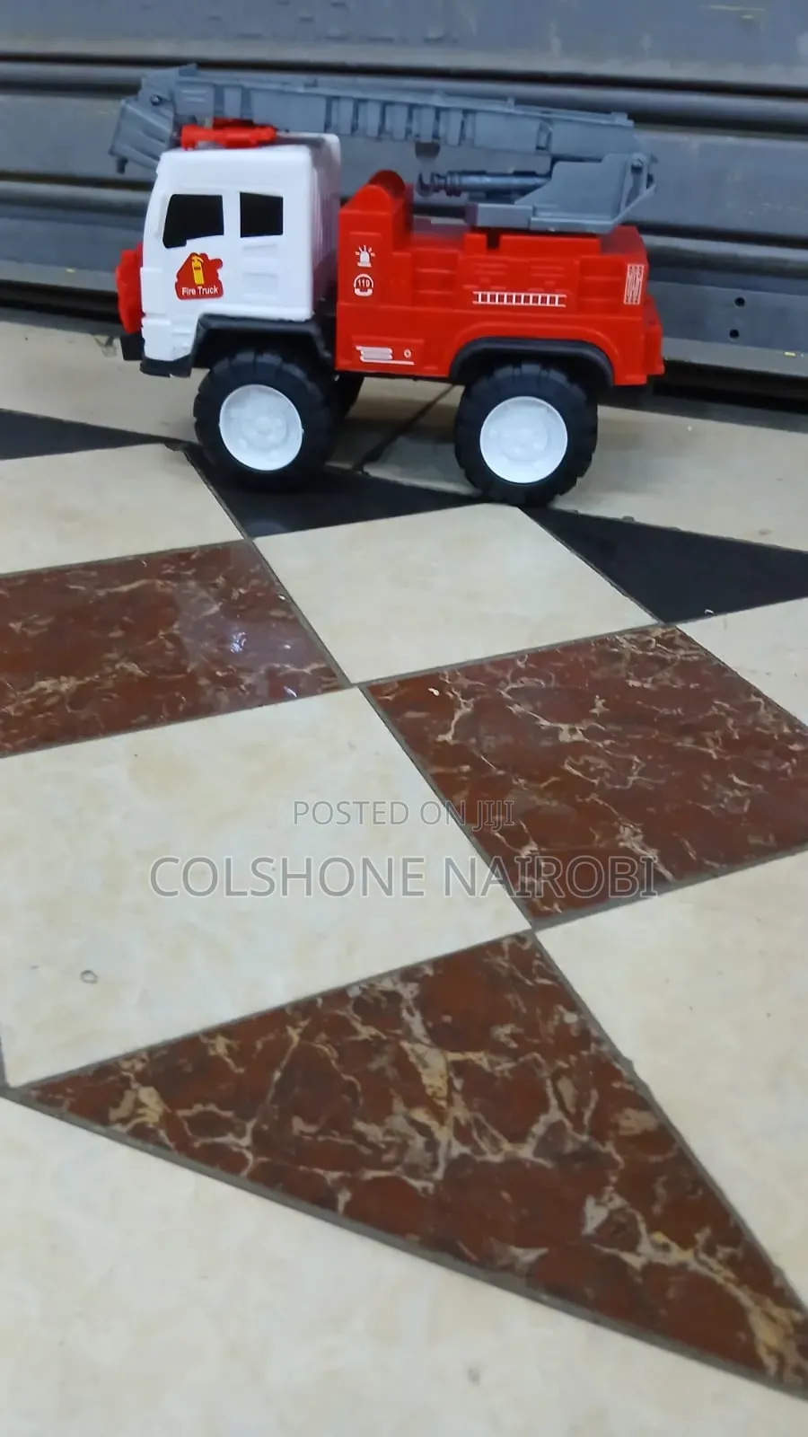Toy Fire Truck With Extendable Ladder for Kids