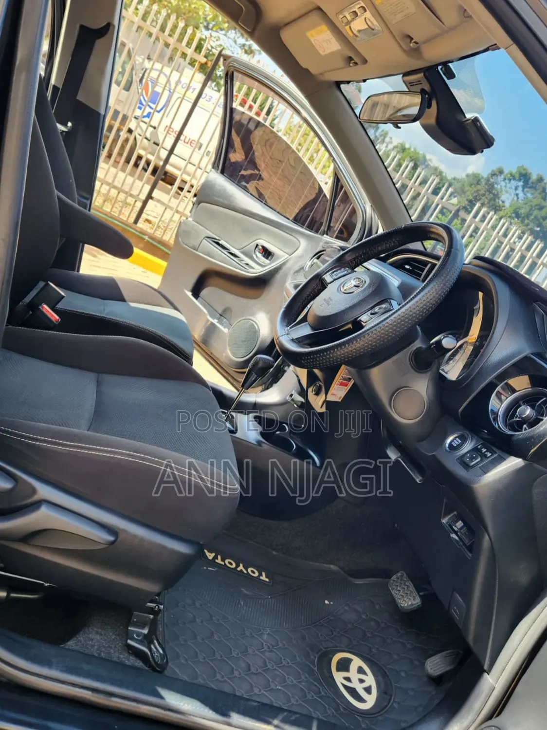 Toyota Vitz 2017 Black