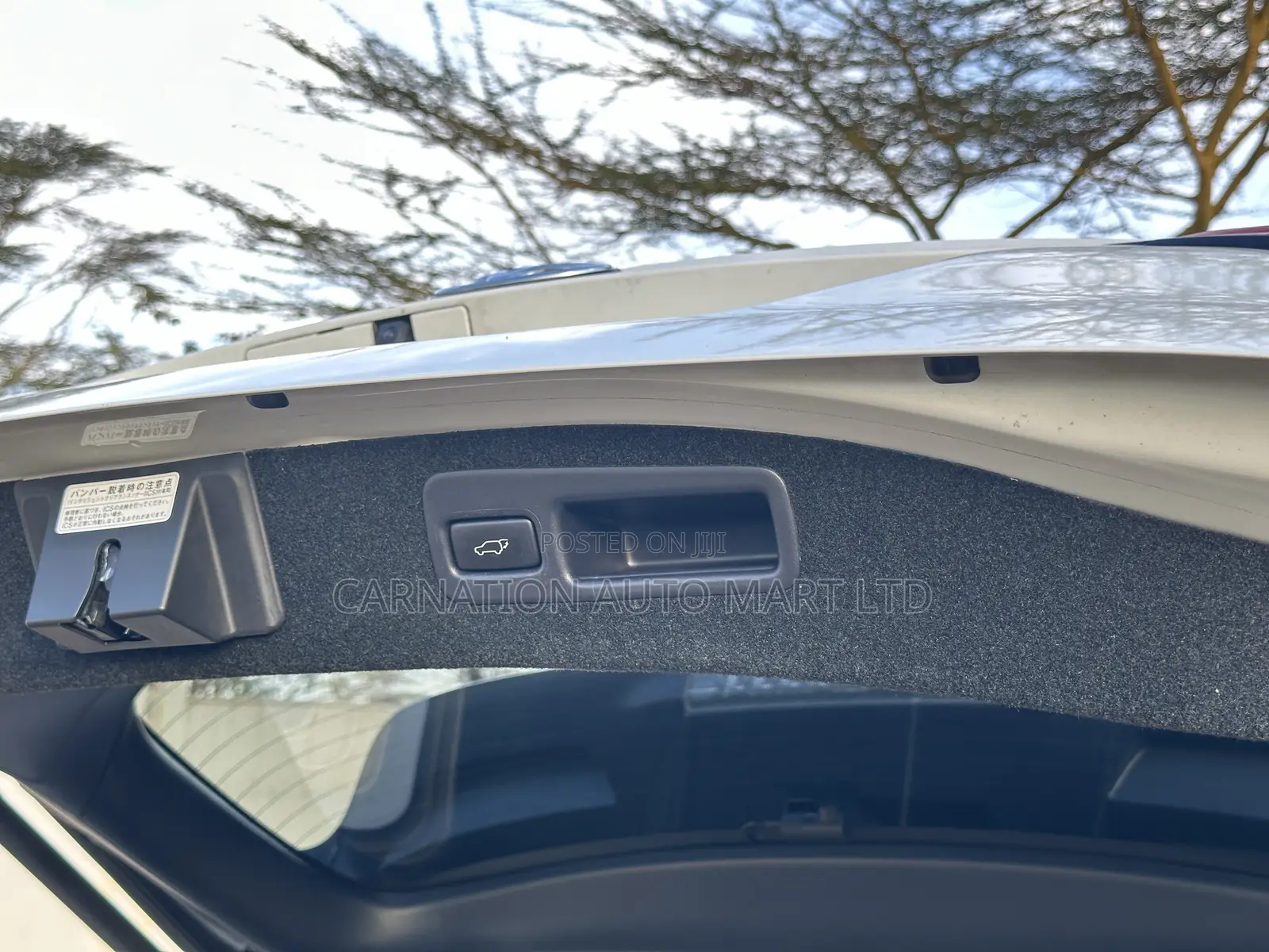 Toyota Harrier 2.0 4WD 2019 White