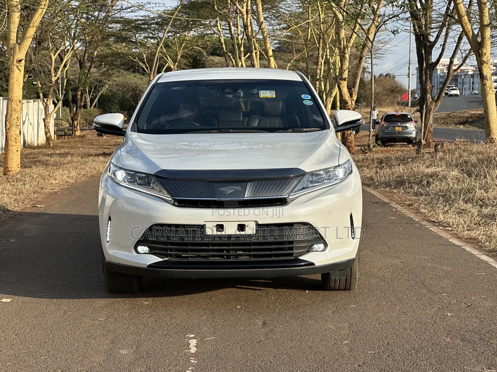 Toyota Harrier 2.0 4WD 2019 White